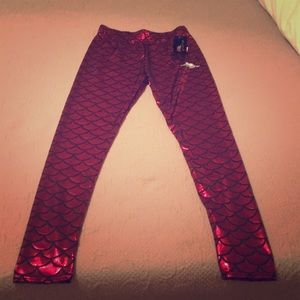 Mermaid print leggings in red